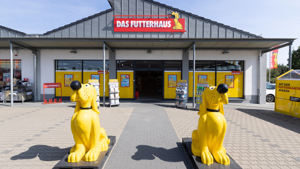 DAS-FUTTERHAUS-Gross-Zimmern-Eingang