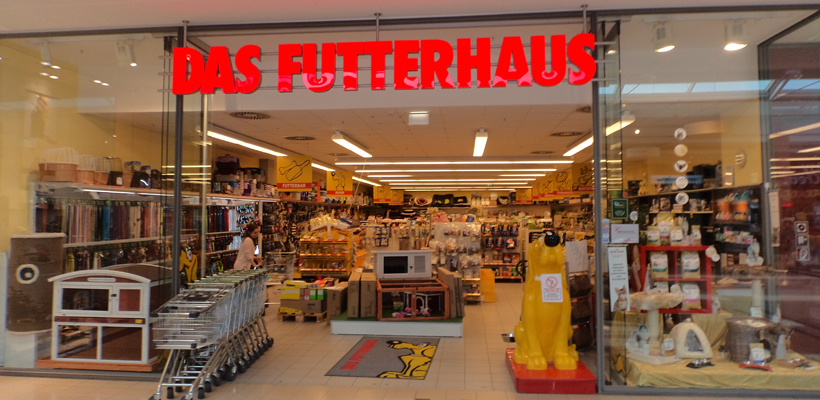 DAS-FUTTERHAUS-Kiel-Russe-Hammer-Eingang